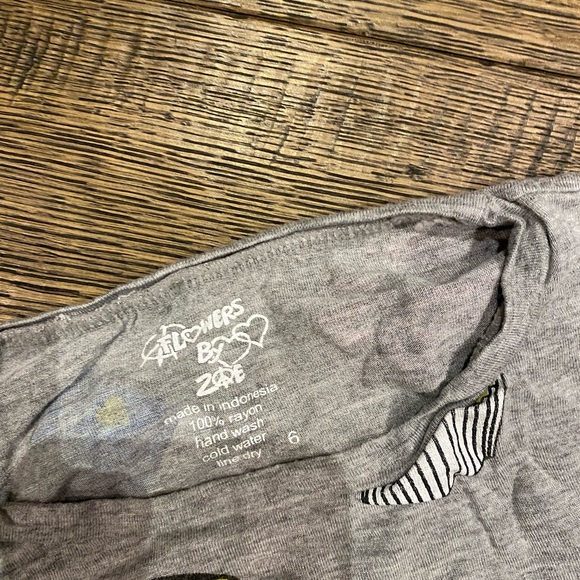 Girls long sleeve shirt. Flowers by Zoe - Picture 2 of 2